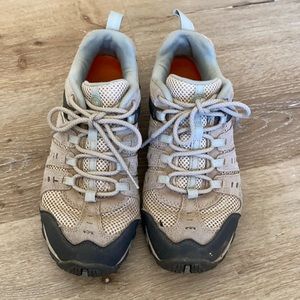 Merrill hiking shoe